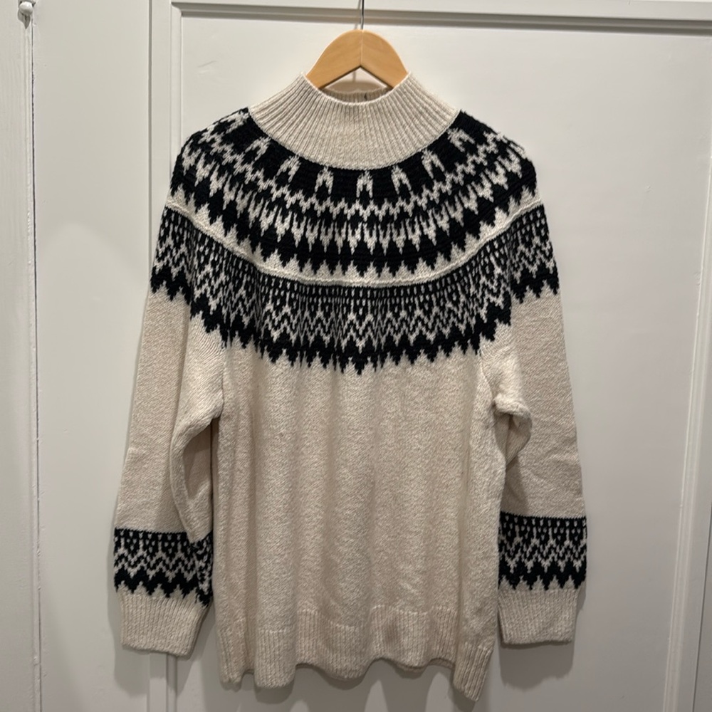 Old Navy Sweater